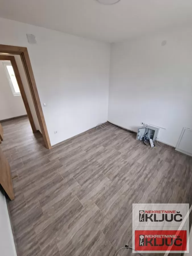 VETERNIK IZDAJE VIŠENAMENSKA HALA 34