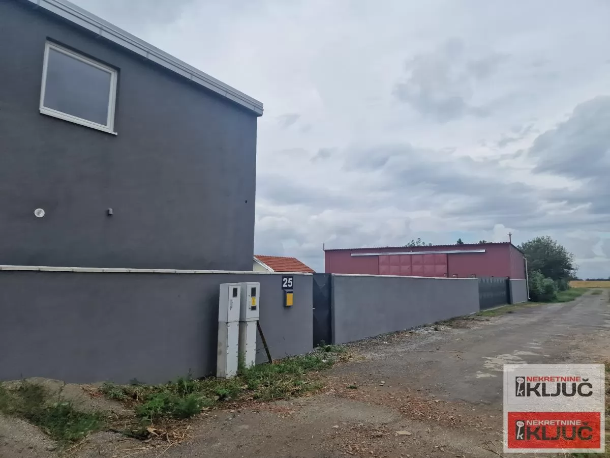 VETERNIK IZDAJE VIŠENAMENSKA HALA 9