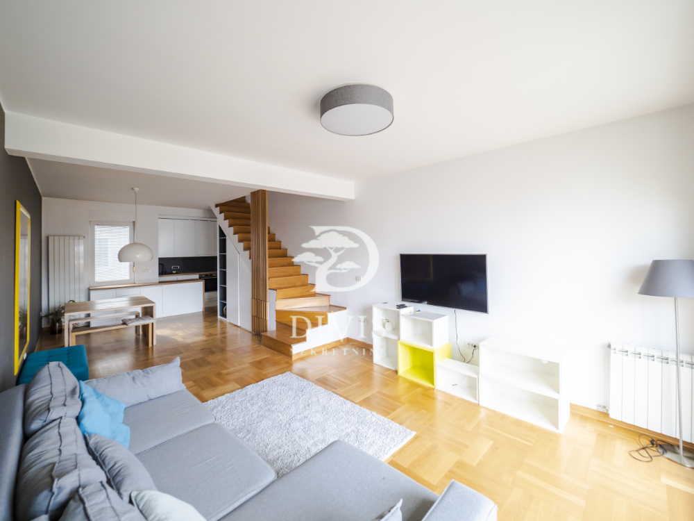 Prodajemo odličan 3 0 stan  85m2  Šumatovačka  sa garažom 3