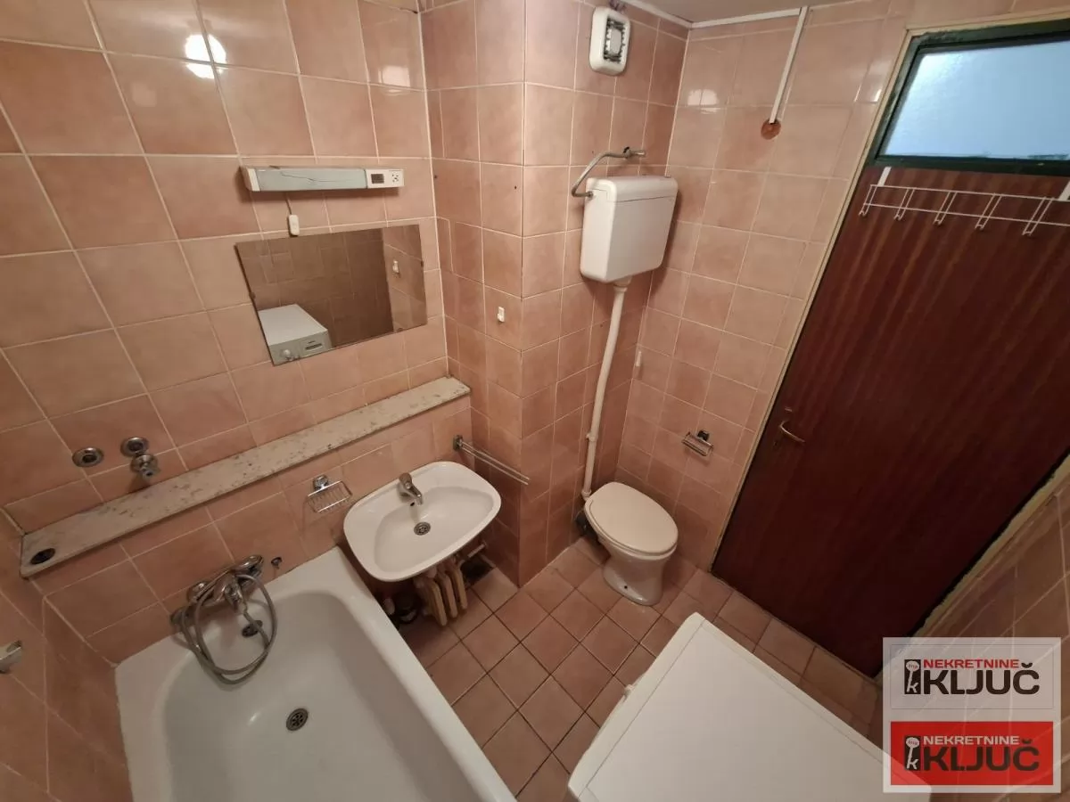 SAJMIŠTE kod ABC, 95m2, Trosoban može Troiposoban 16