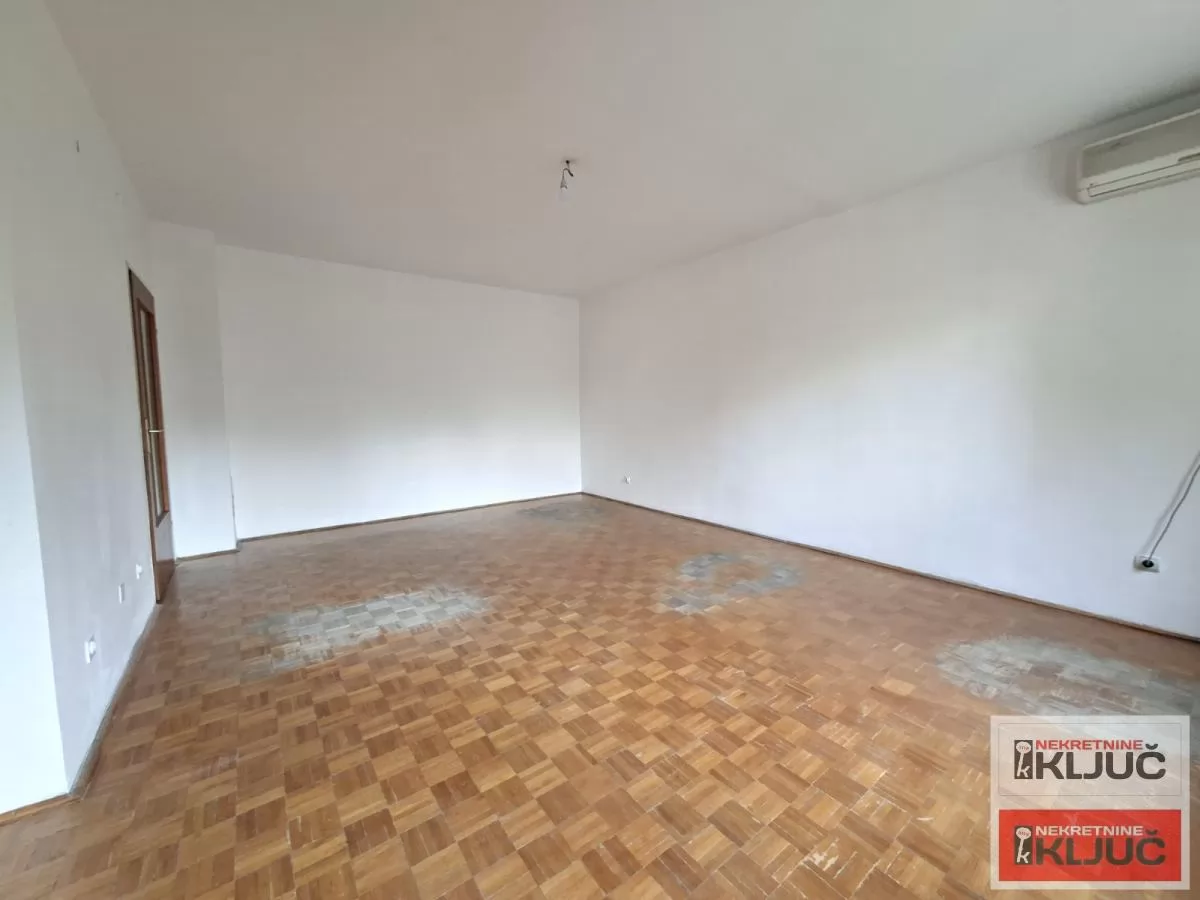 SAJMIŠTE kod ABC, 95m2, Trosoban može Troiposoban 9