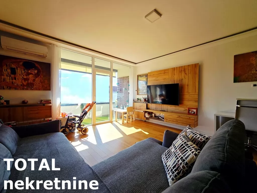 Stan,NOVI SAD,BULEVAR PATRIJARHA PAVLA,kv: 74.00, € 205000, ID: 1101393 1