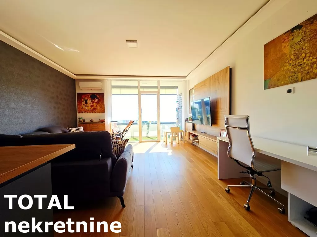 Stan,NOVI SAD,BULEVAR PATRIJARHA PAVLA,kv: 74.00, € 205000, ID: 1101393 3