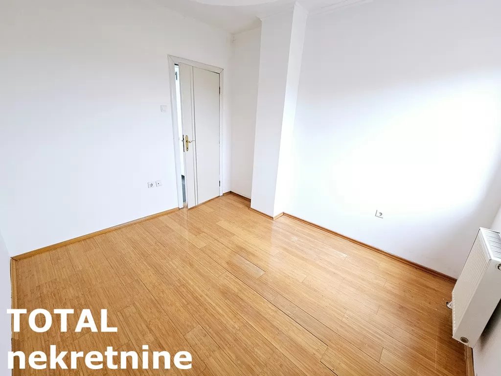 Stan,SREMSKI KARLOVCI,CENTAR,kv: 130.00, € 149500, ID: 1101525 16