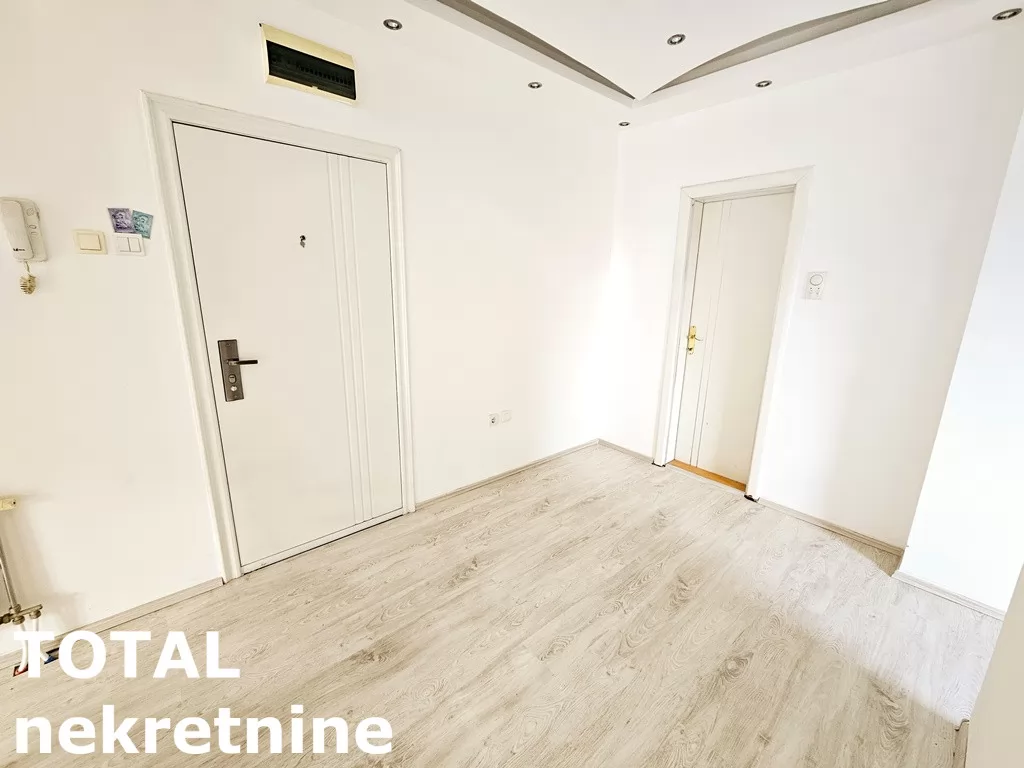 Stan,SREMSKI KARLOVCI,CENTAR,kv: 130.00, € 149500, ID: 1101525 5