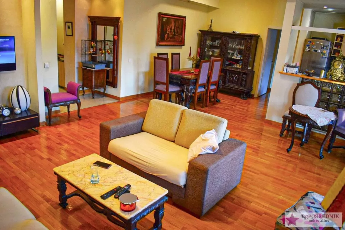 Voždovac, FON, Kalnička, 124m2 1