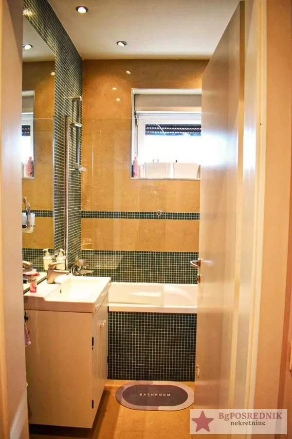 Voždovac, FON, Kalnička, 124m2 16