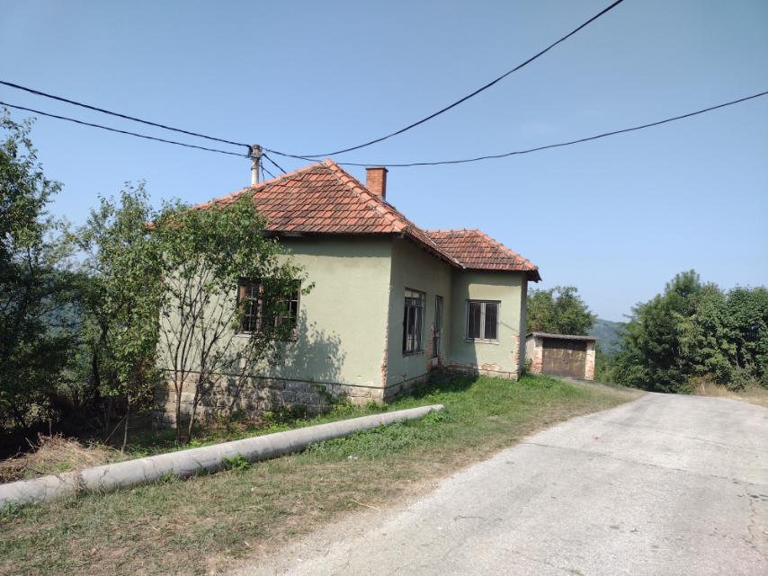 Prodajem kucu Trudelj Gornji Milanovac 2