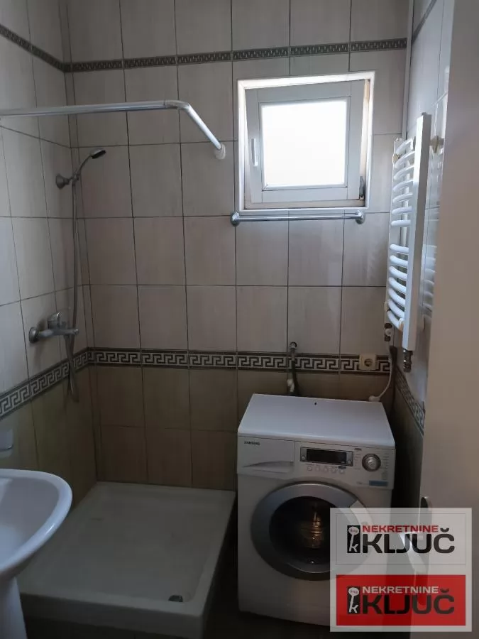 ADICE IZDAJE SE JEDNOIPOSOBAN NAMEŠTEN STAN 6