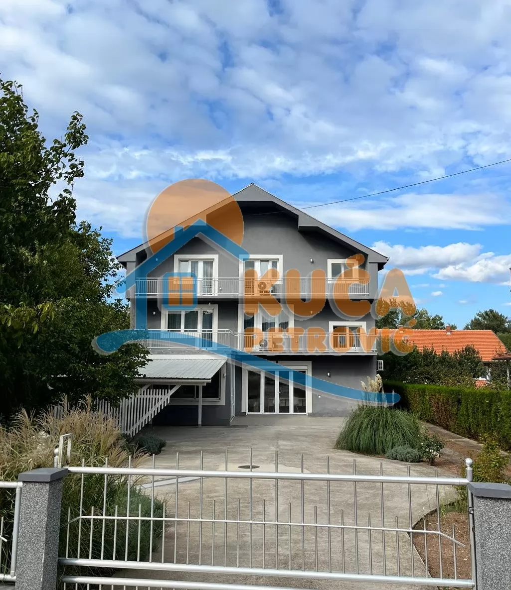 četvorosobna kuća, 550 m2, Niška Banja, Bulevar svetog cara ID: p-015107 1