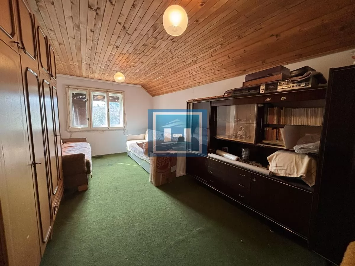 DOM KOJI SVI TRAŽE – SAVRŠEN ZA ŽIVOT VAN GRADA! 13