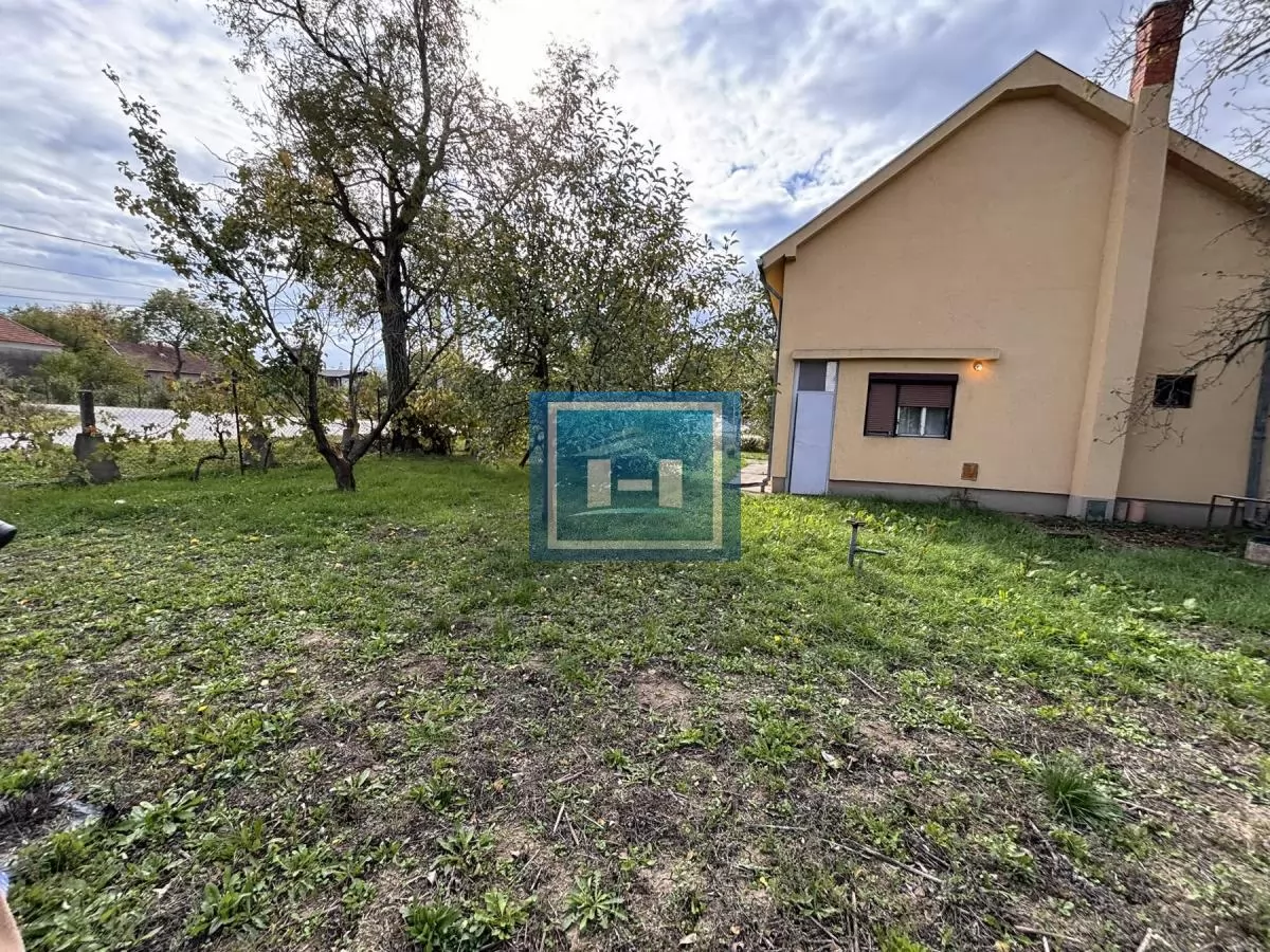 DOM KOJI SVI TRAŽE – SAVRŠEN ZA ŽIVOT VAN GRADA! 28