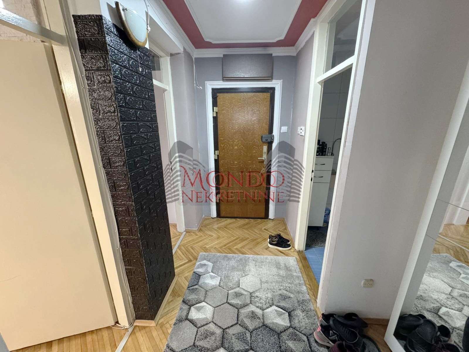 Dvosoban stan kod Bogoslovije, Gabrovacka reka 9