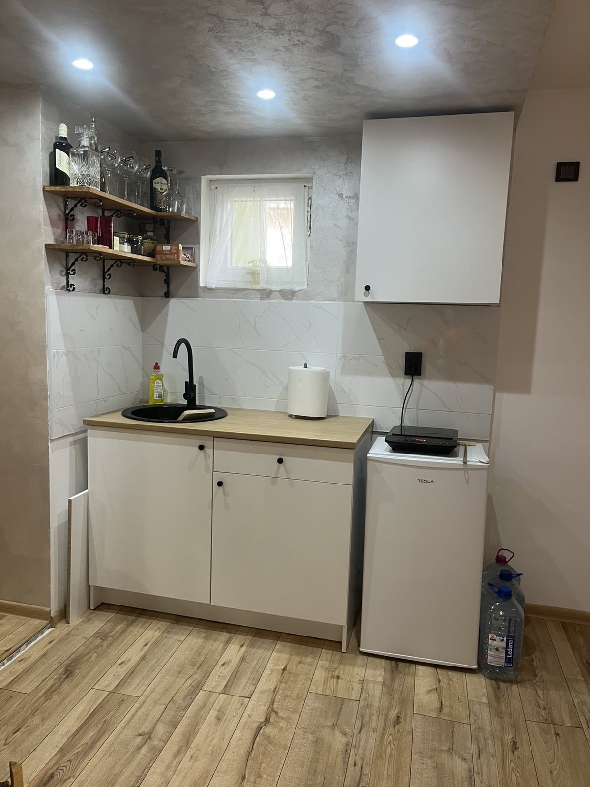 Na prodaju vikend kuca na Banstolu 3