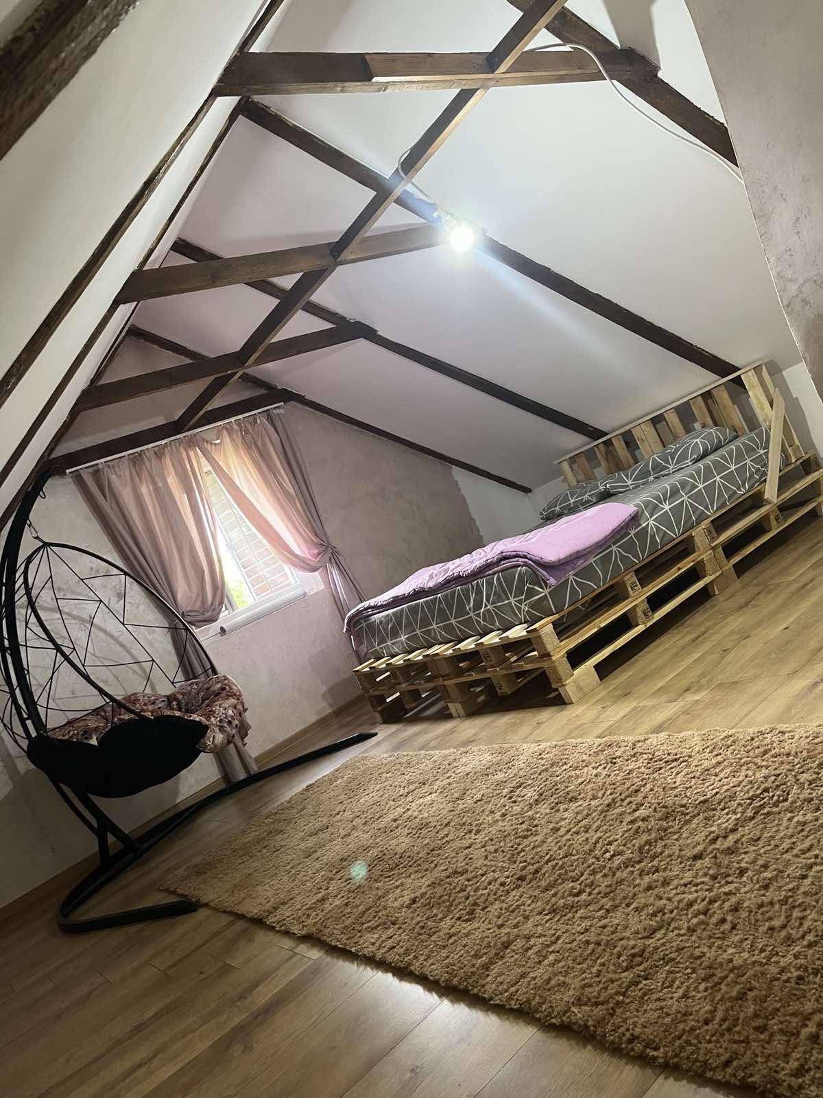 Na prodaju vikend kuca na Banstolu 4