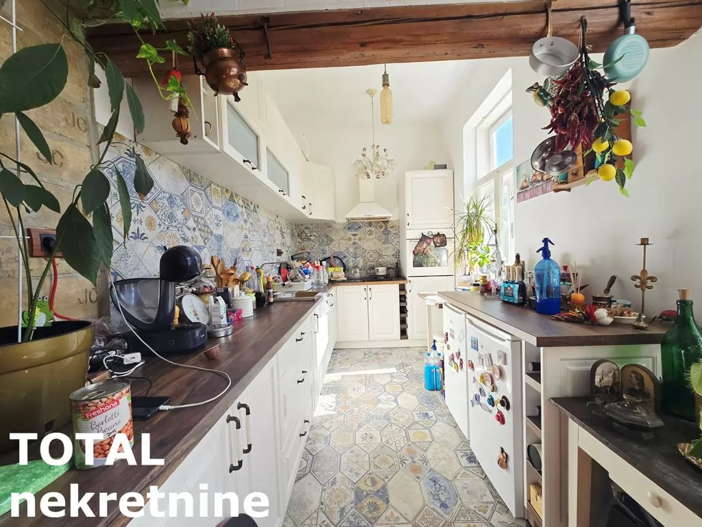 Kuca,SREMSKI KARLOVCI,SREMSKI KARLOVCI,kv: 200.00, € 800000, ID: 3091481 18