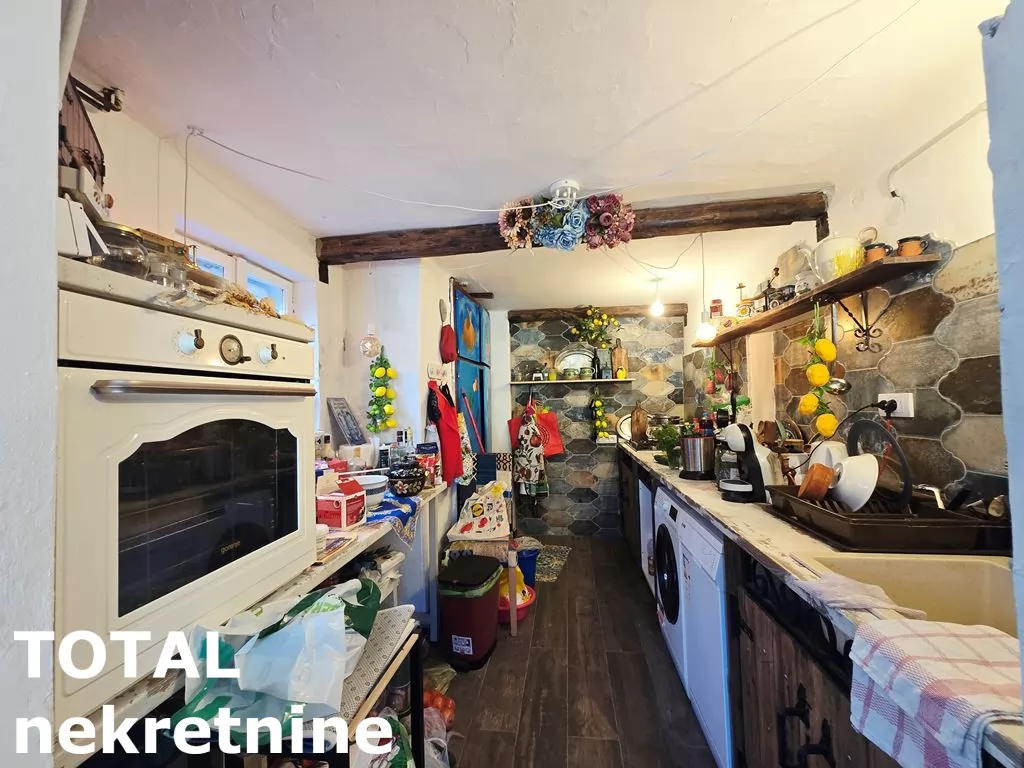 Kuca,SREMSKI KARLOVCI,SREMSKI KARLOVCI,kv: 200.00, € 800000, ID: 3091481 21