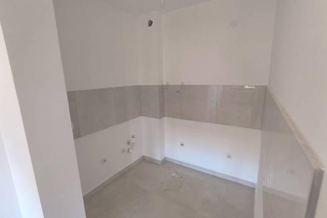 Nov 2 5 stan u centru Surčina  Vojvođanska  58m2 4