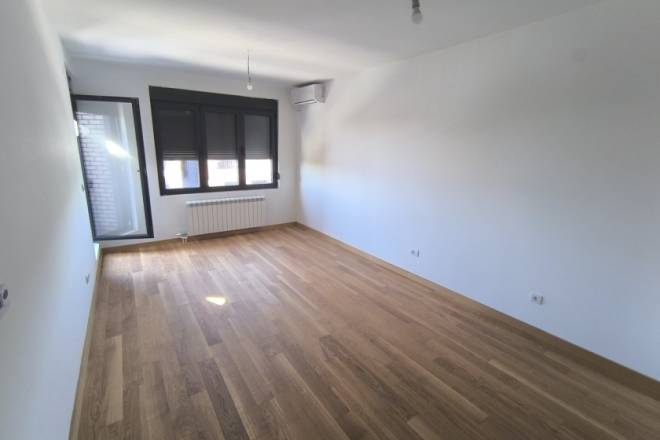 Nov 2 5 stan u centru Surčina  Vojvođanska  58m2 3