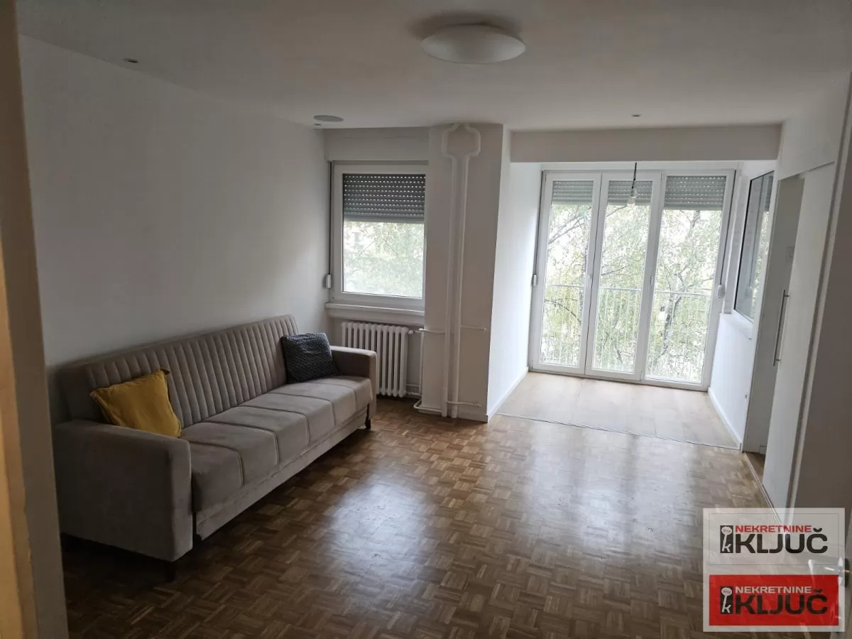 SOCIJALNO, 75m2, Troiposoban, Renoviran 1