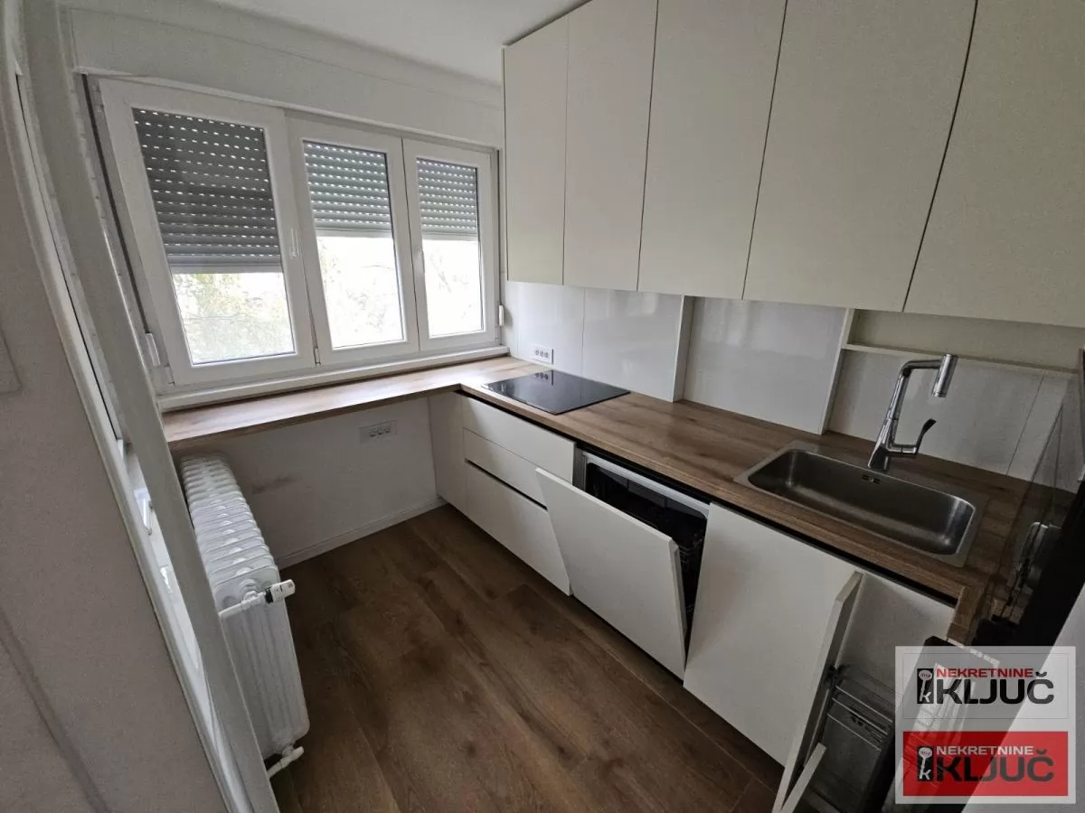 SOCIJALNO, 75m2, Troiposoban, Renoviran 10