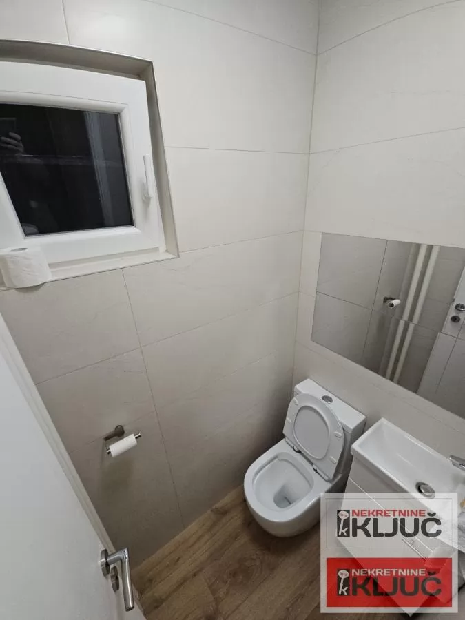 SOCIJALNO, 75m2, Troiposoban, Renoviran 26