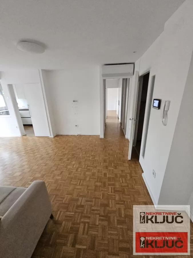 SOCIJALNO, 75m2, Troiposoban, Renoviran 3