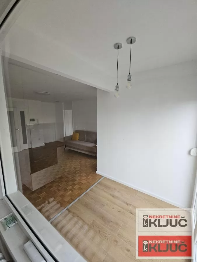 SOCIJALNO, 75m2, Troiposoban, Renoviran 4