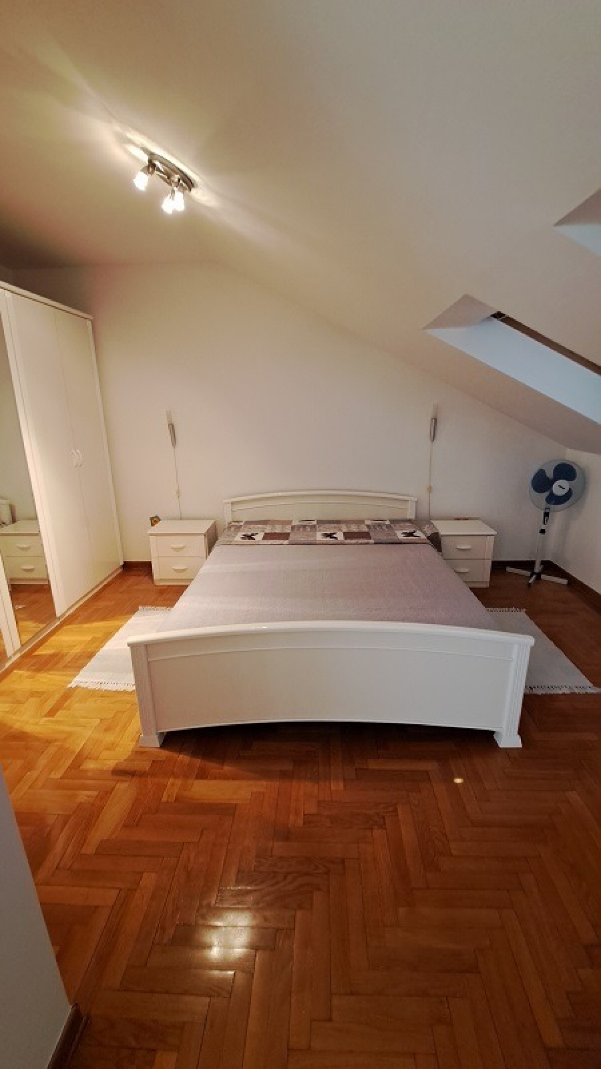 Izdavanje cetvorosoban duplex penthouse  garaza 3