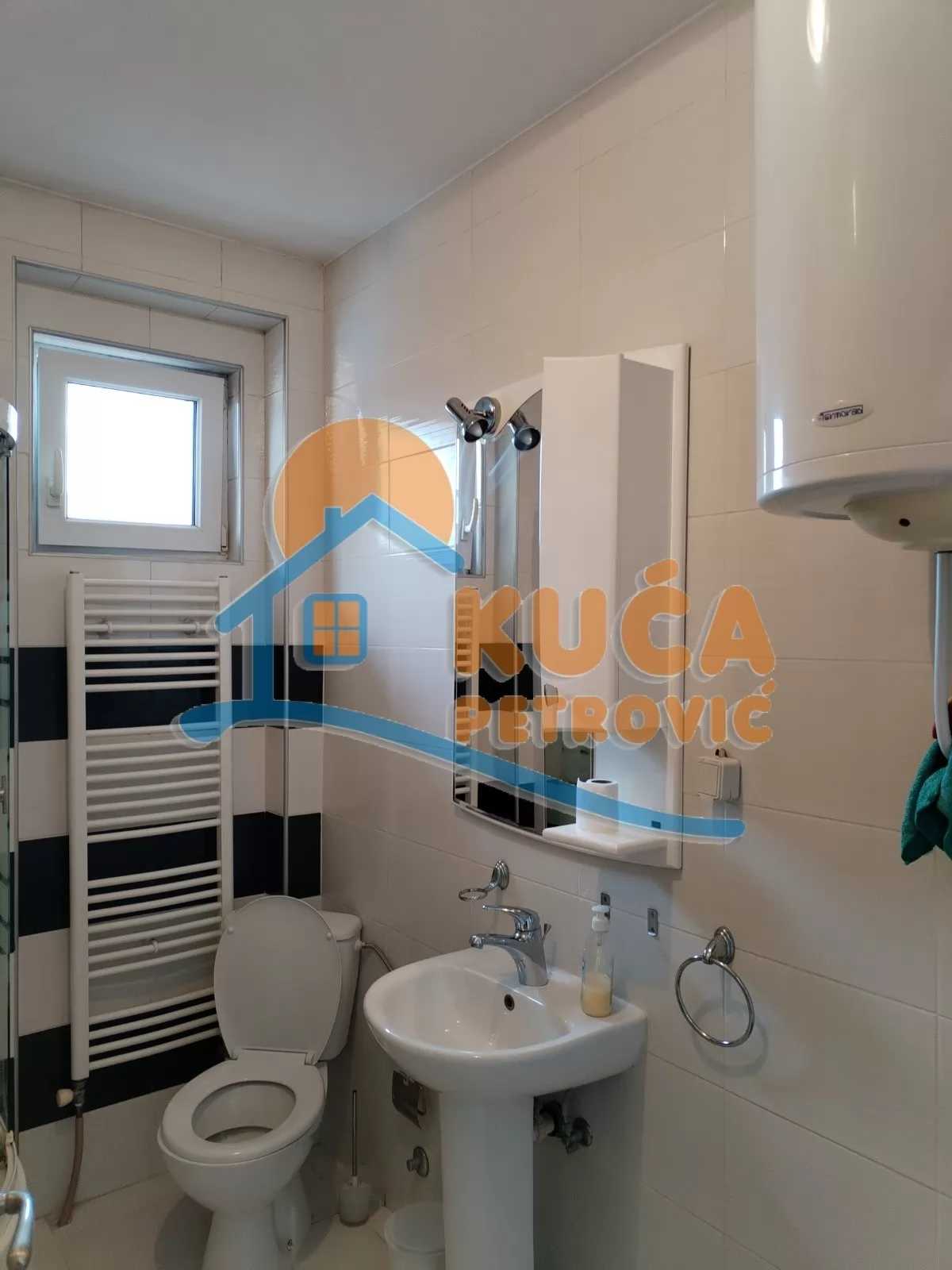 Dvosoban stan, 52 m2, Centar, Obrenovićeva ID: i-015120 11