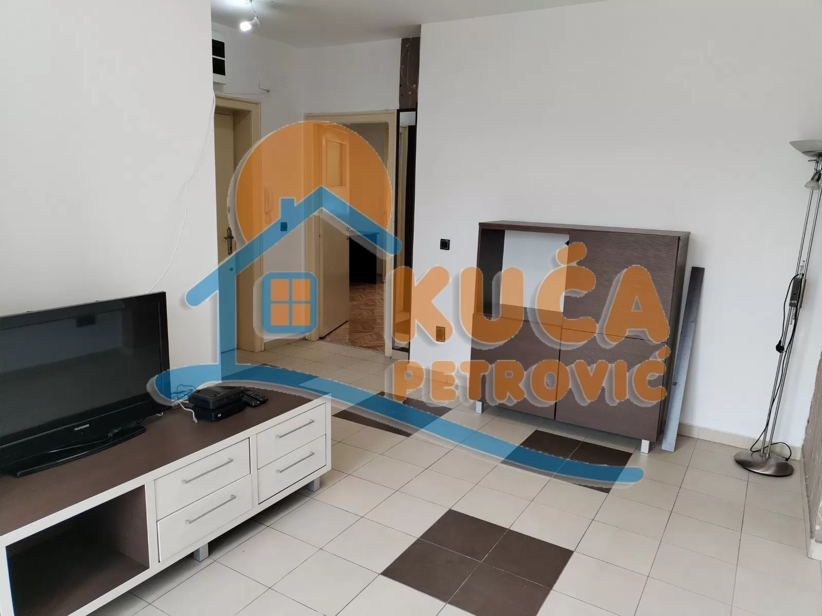 Dvosoban stan, 52 m2, Centar, Obrenovićeva ID: i-015120 4