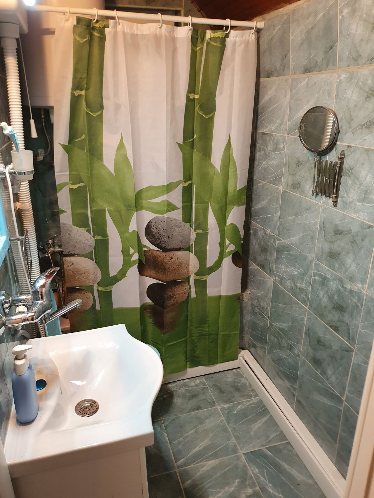 Izdajem kucu Beograd Ritopek 4