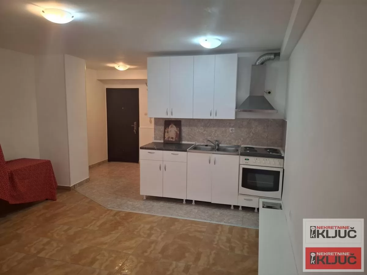 SOCIJALNO, 28m2, Garsonjera sa Kuhinjom, Suteren 2