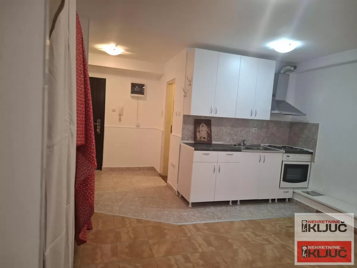 SOCIJALNO, 28m2, Garsonjera sa Kuhinjom, Suteren 4