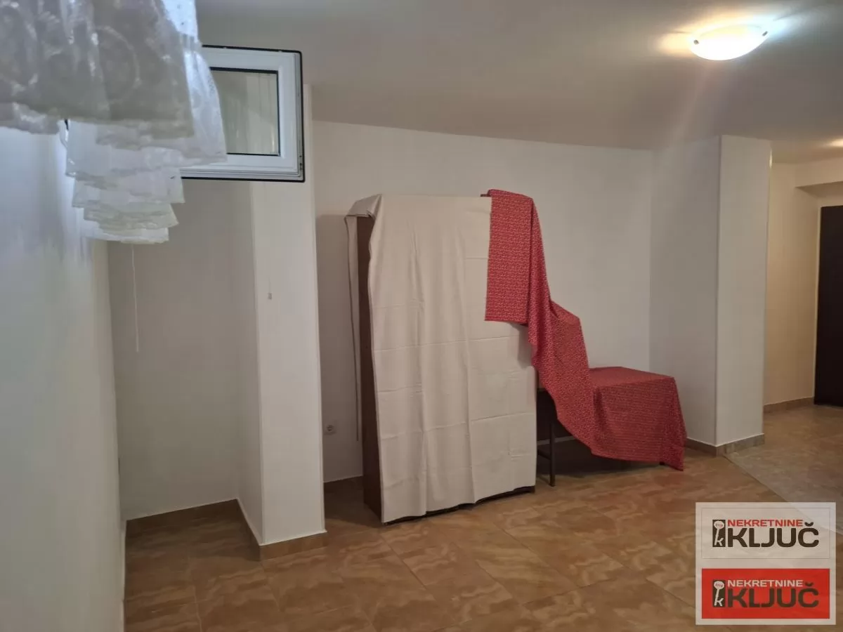 SOCIJALNO, 28m2, Garsonjera sa Kuhinjom, Suteren 8