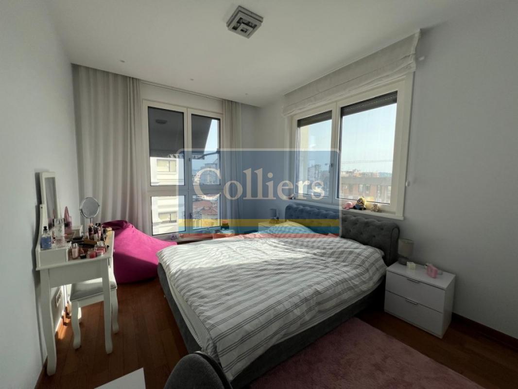 Vračar, Centar, Baba Visnjina, 4.0, 178.00m2, 3500 EUR 4