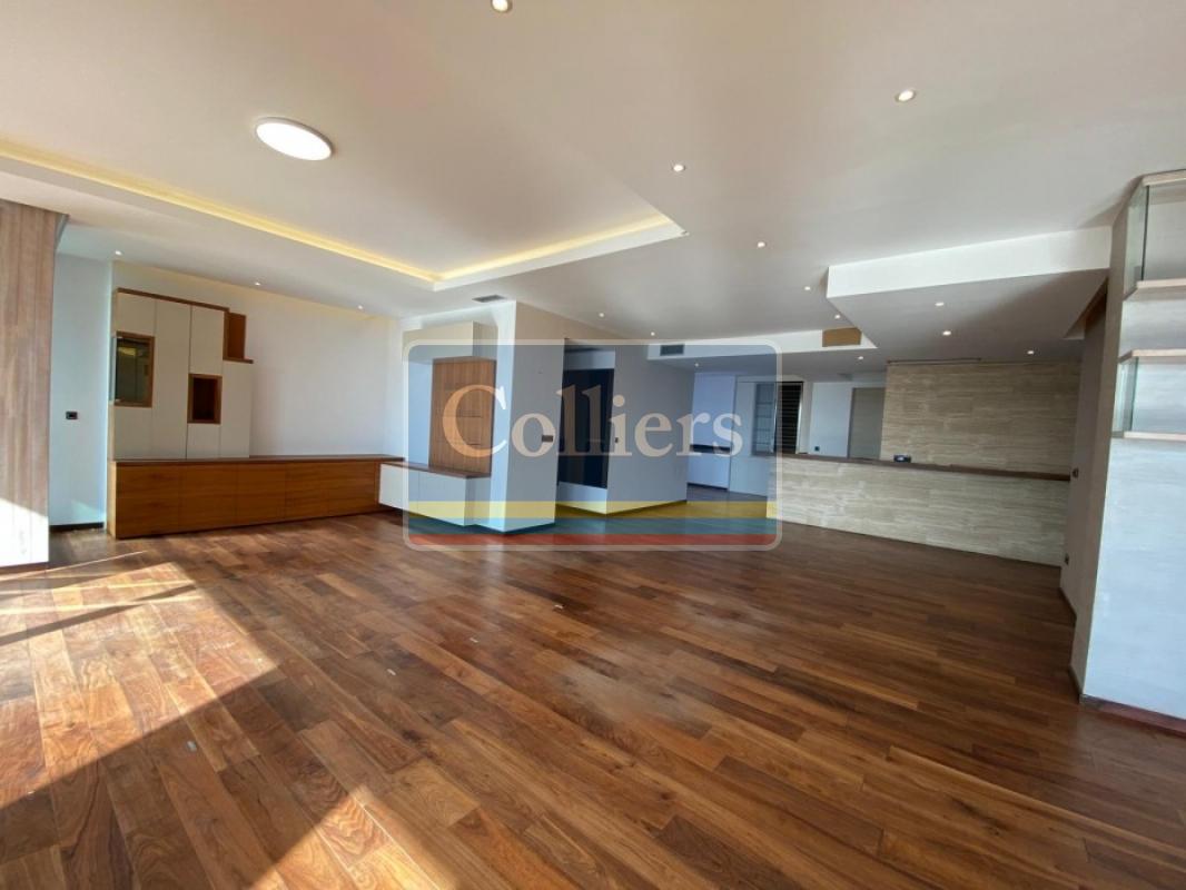 Vračar, Hram Svetog Save, Bore Stankovica, 4.0, 220.00m2, 4500 EUR 3