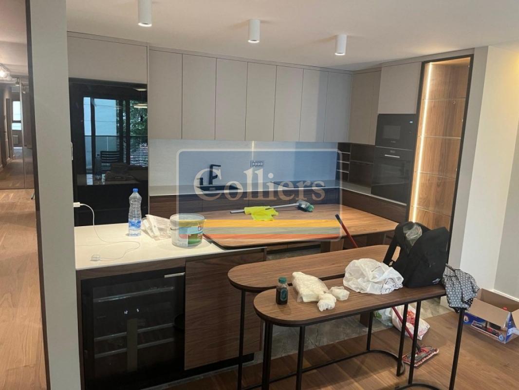 Vračar, Hram Svetog Save, Mutapova, 4.0, 200.00m2, 5000 EUR 2