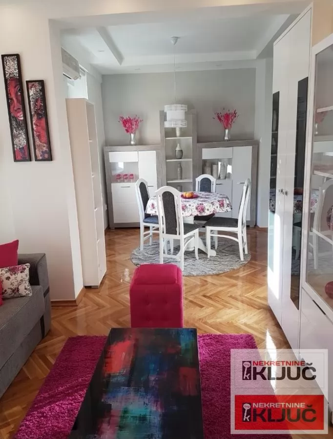 BETANIJA IZDAJE SE DVOSOBAN NAMEŠTEN STAN 10