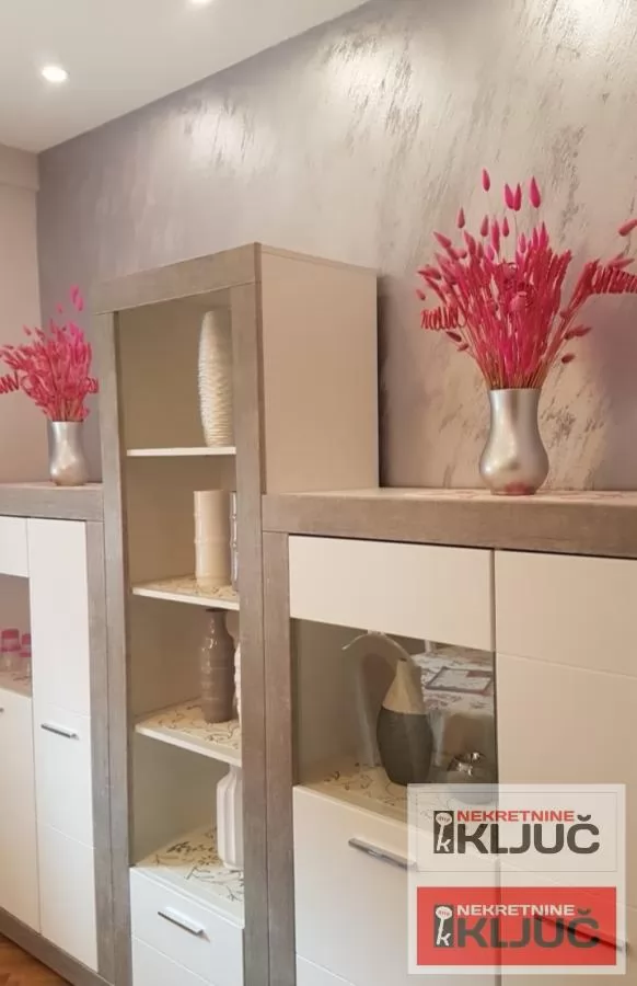 BETANIJA IZDAJE SE DVOSOBAN NAMEŠTEN STAN 15