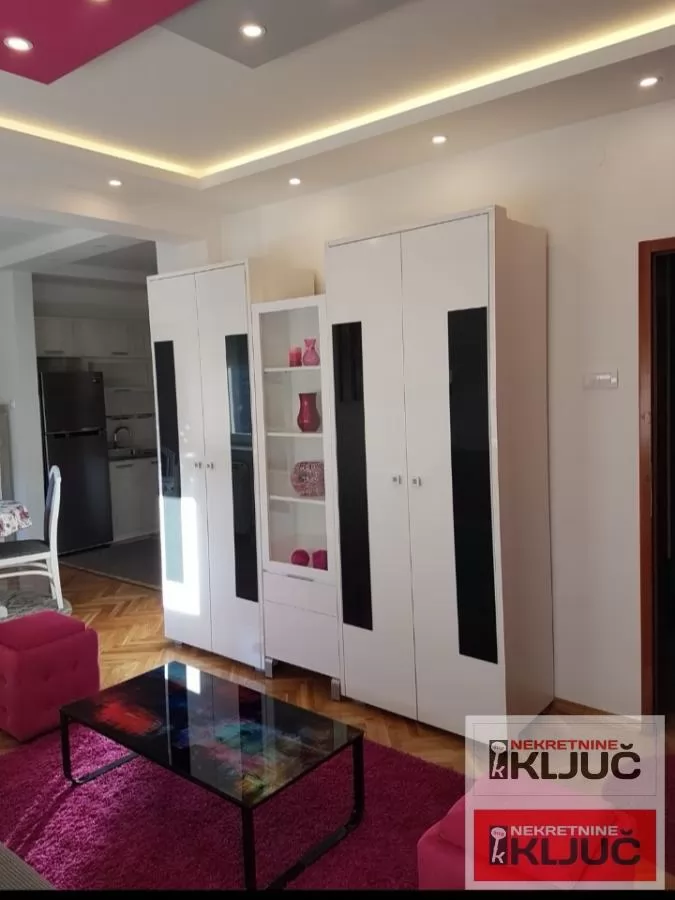 BETANIJA IZDAJE SE DVOSOBAN NAMEŠTEN STAN 20