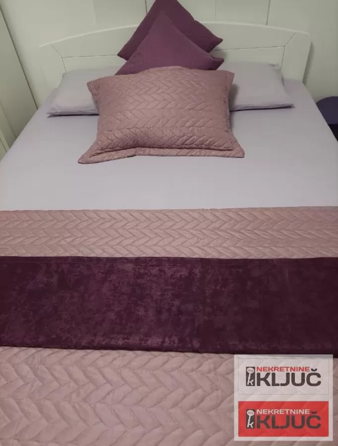 BETANIJA IZDAJE SE DVOSOBAN NAMEŠTEN STAN 6