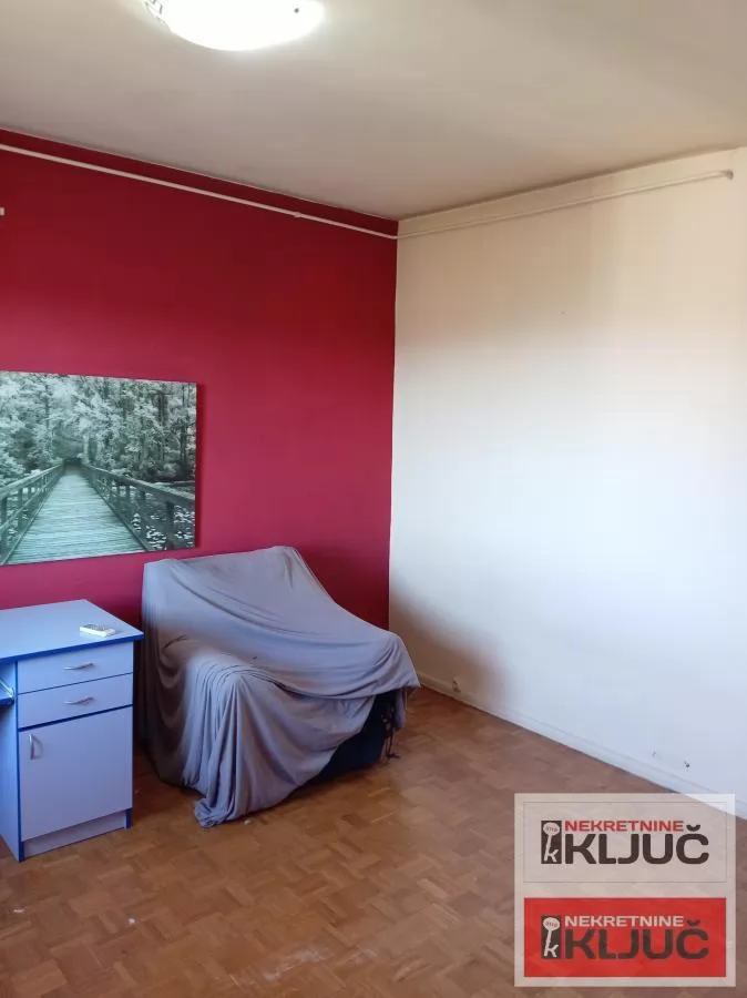 SAJMIŠTE, 62 m2, Dvosoban, Renoviran 12