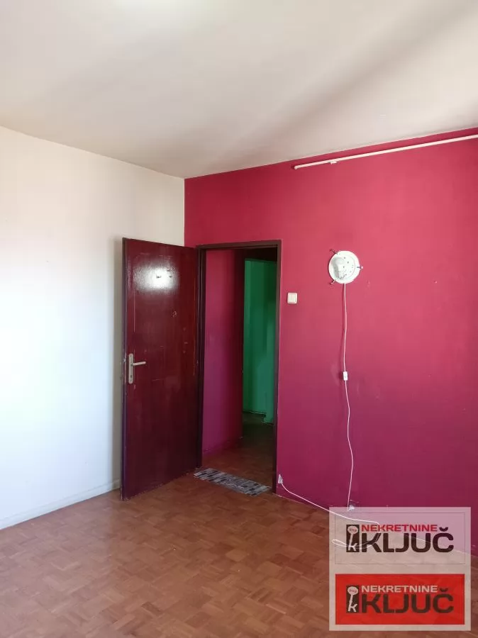 SAJMIŠTE, 62 m2, Dvosoban, Renoviran 13