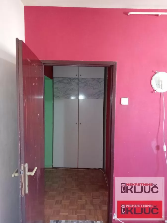 SAJMIŠTE, 62 m2, Dvosoban, Renoviran 14