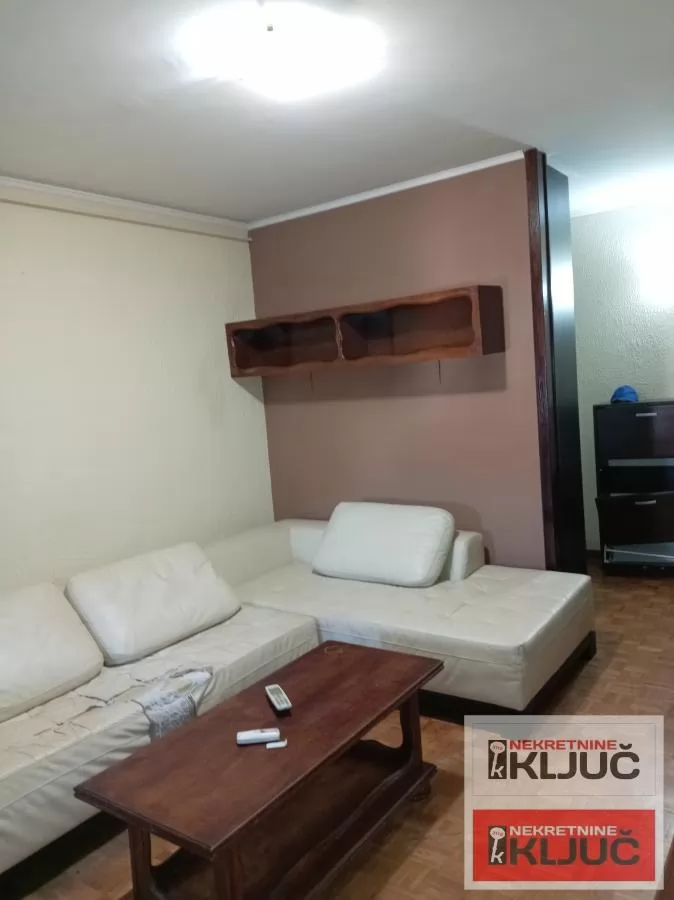 SAJMIŠTE, 62 m2, Dvosoban, Renoviran 3