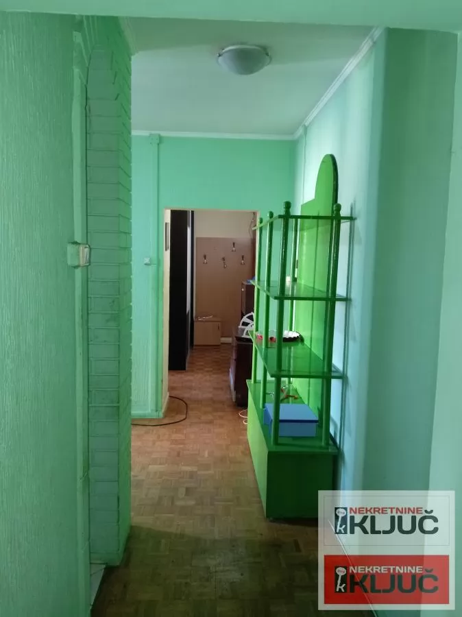 SAJMIŠTE, 62 m2, Dvosoban, Renoviran 9