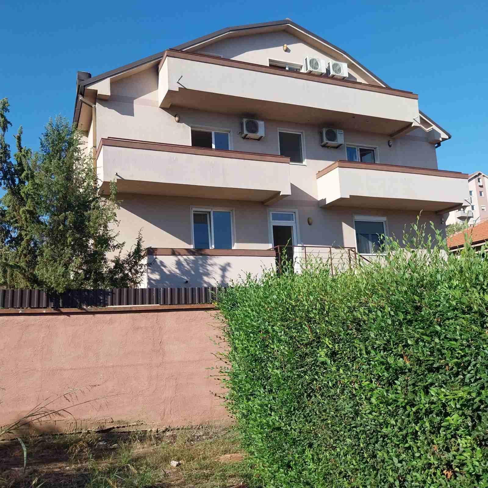 Prodaja stana Visnjicka Banja 1