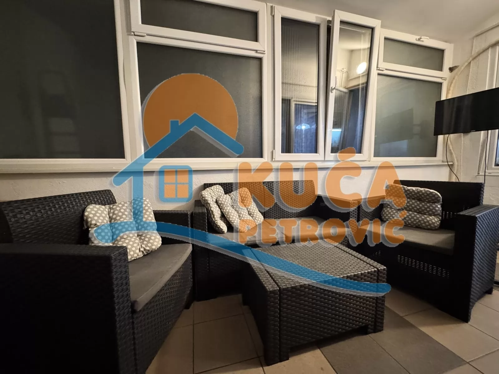 Dvosoban stan, 93 m2, Centar, Nikole Pašića ID: i-015157 17
