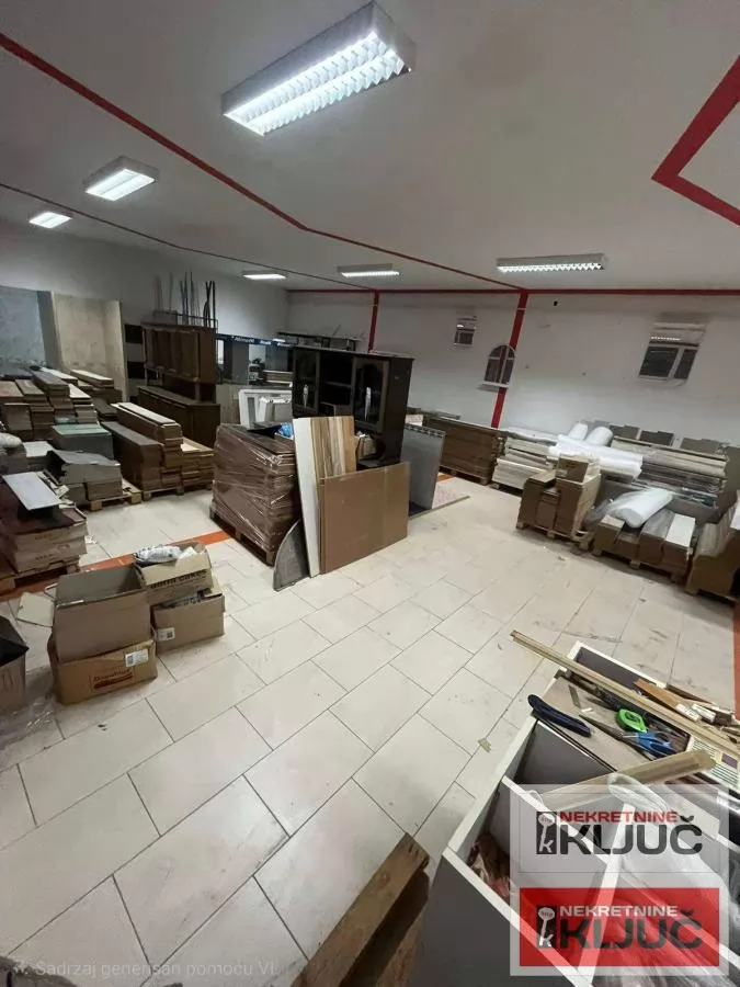 FUTOG IZDAJE SE MAGACINSKI PROSTOR 4